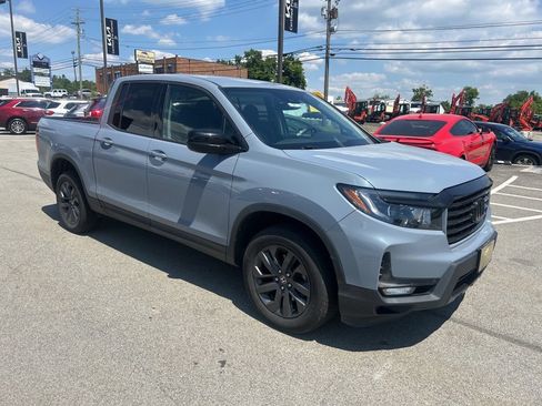 Used 2023 Honda Ridgeline Sport image 1