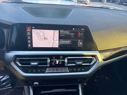 Used 2020 BMW 330i xDrive Sedan w/ Premium Package image 12