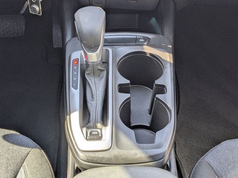 Used 2024 Chevrolet Trax LS w/ LS Convenience Package image 18