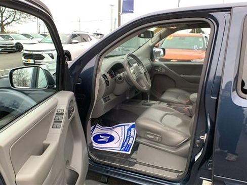 Used 2019 Nissan Frontier SL image 9