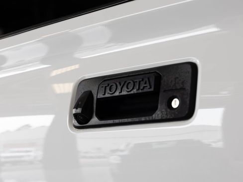 Used 2023 Toyota Tacoma SR AWD/4WD image 7
