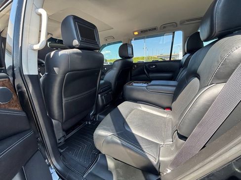 Used 2015 INFINITI QX80 4WD w/ 22" Wheel Package image 9