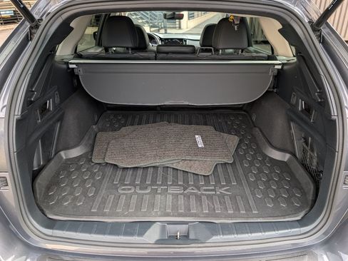 Used 2023 Subaru Outback Onyx Edition AWD/4WD image 9