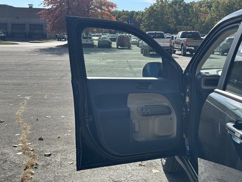 New 2025 Ford Maverick Lariat w/ 4K Tow Package image 22