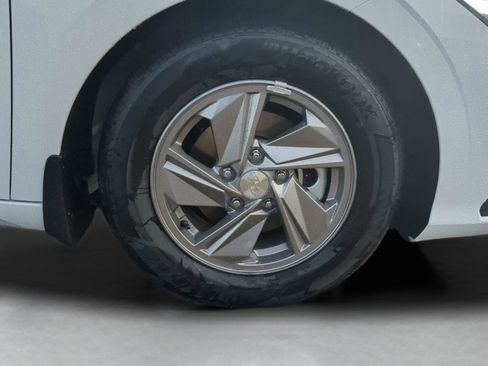 New 2025 Hyundai Elantra SE FWD image 37