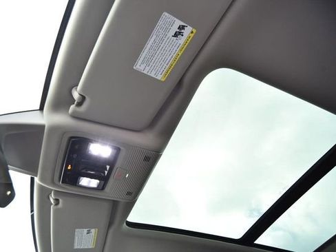 New 2026 Volkswagen Atlas SE image 21