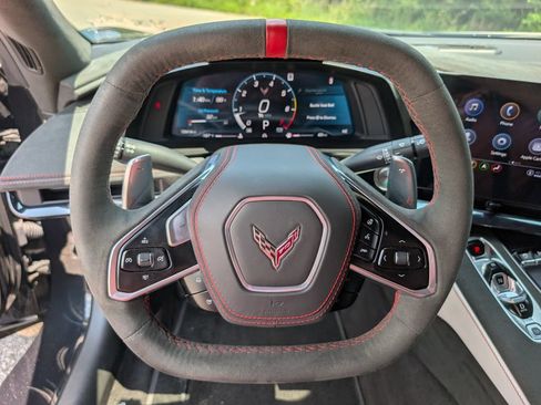 Used 2023 Chevrolet Corvette Stingray Premium Conv RWD image 18