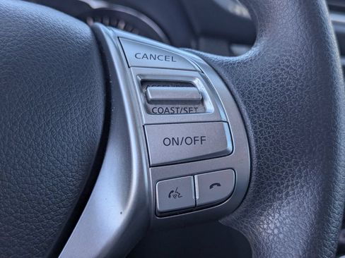Used 2014 Nissan Rogue SV AWD/4WD image 19