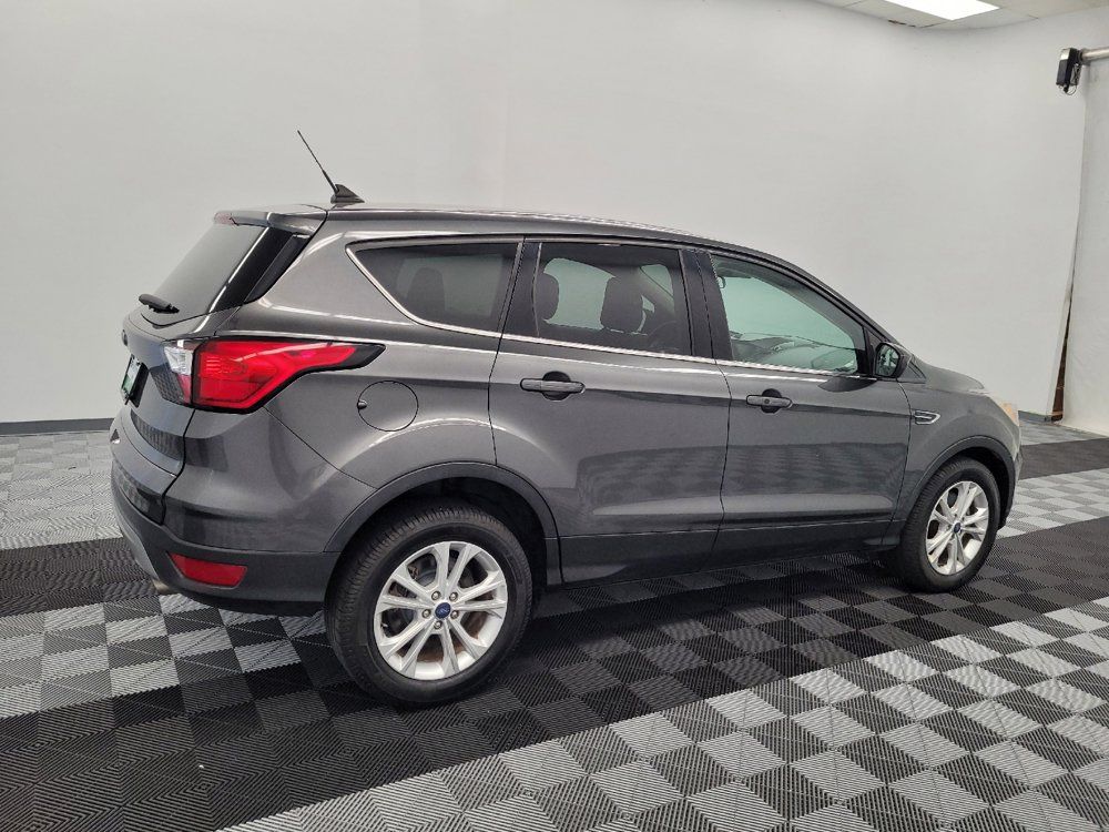 Used 2019 Ford Escape SE FWD image 10
