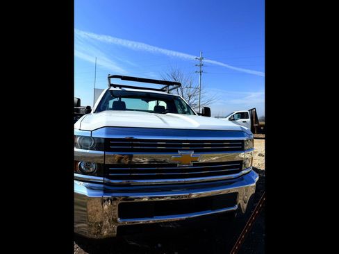 Used 2017 Chevrolet Silverado 2500 W/T image 1