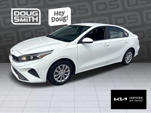 Certified 2022 Kia Forte Sedan FWD image 1
