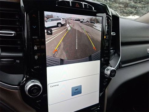 Used 2024 RAM 2500 Laramie image 15