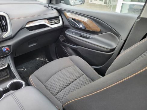 Used 2021 GMC Terrain SLE w/ Driver Convenience Package image 18