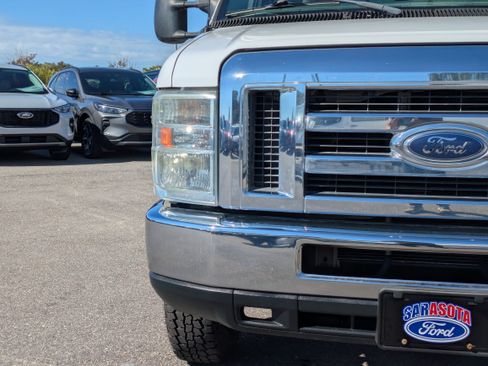 Used 2013 Ford E-350 and Econoline 350 Super Duty w/ Payload Pkg image 9