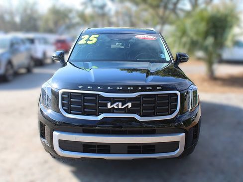 Used 2025 Kia Telluride S image 18