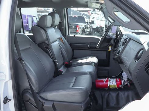 Used 2016 Ford F550 XL image 42