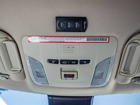 Used 2020 Toyota Corolla LE w/ LE Convenience Package FWD image 29