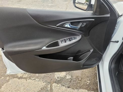 Used 2023 Chevrolet Malibu LT FWD image 17