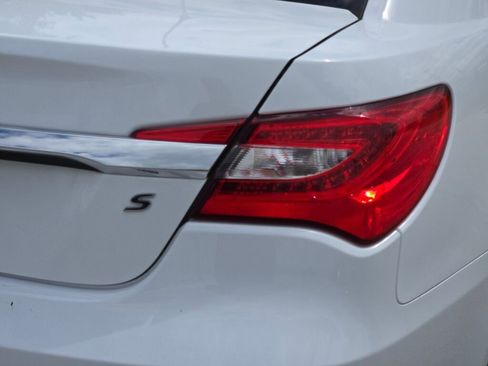 Used 2013 Chrysler 200 Limited w/ Sun/Sound Group FWD image 11