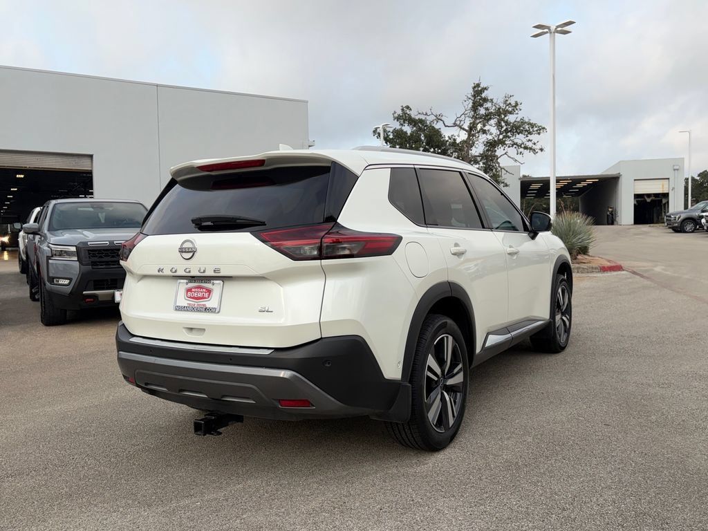 Certified 2023 Nissan Rogue SL w/ SL Premium Package FWD image 5
