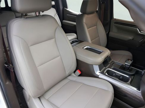 Used 2022 Chevrolet Silverado 1500 LTZ w/ LTZ Convenience Package II image 33