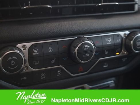 New 2026 Jeep Gladiator Sport AWD/4WD image 16