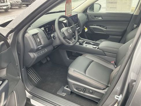 New 2026 Nissan Pathfinder SL w/ Cargo Package image 10