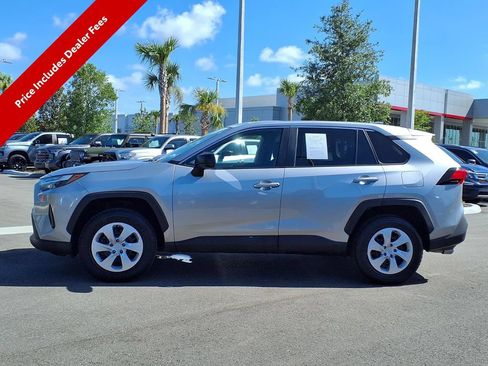 Used 2025 Toyota RAV4 LE FWD image 4