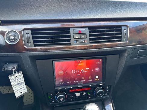 Used 2011 BMW 335i xDrive Coupe image 26