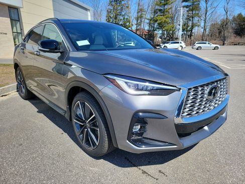 New 2025 INFINITI QX55 Essential image 9
