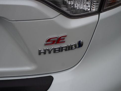 Used 2023 Toyota Corolla SE w/ SE Package image 6