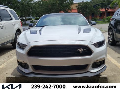 Used 2017 Ford Mustang GT Premium RWD image 2