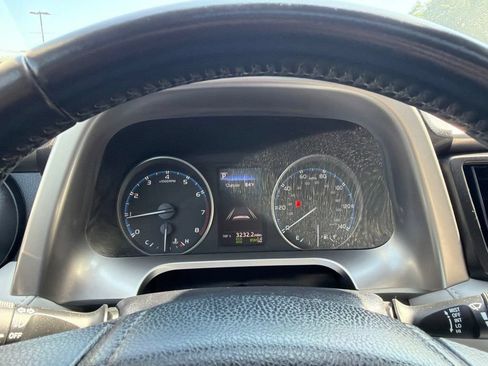 Used 2018 Toyota RAV4 XLE AWD/4WD image 22