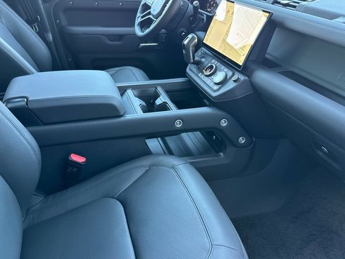 New 2026 Land Rover Defender 110 Trophy Edition AWD/4WD image 17
