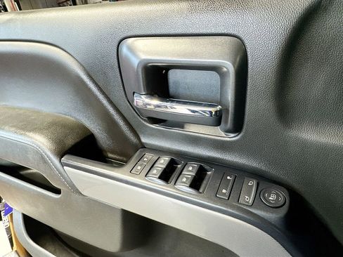 Used 2018 Chevrolet Silverado 1500 LT w/ All Star Edition image 18