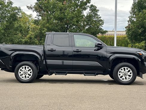 Certified 2025 Toyota Tacoma SR5 RWD image 3