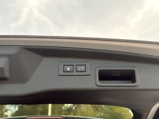 Certified 2026 Subaru Outback Limited AWD/4WD image 15