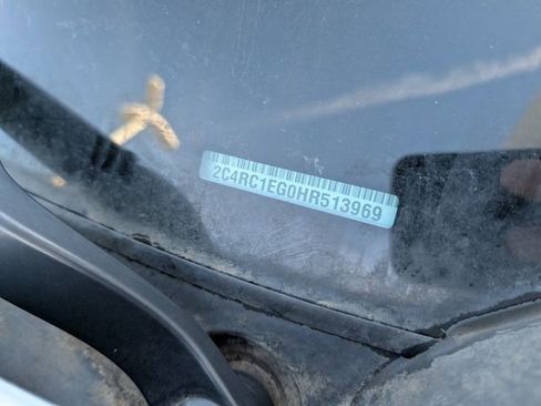 Used 2017 Chrysler Pacifica Touring-L Plus image 26