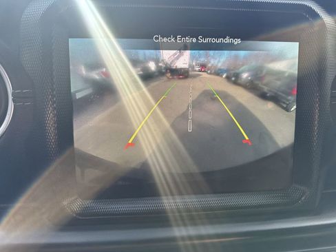 Used 2022 Jeep Wrangler Unlimited Sahara w/ Cold Weather Group image 17