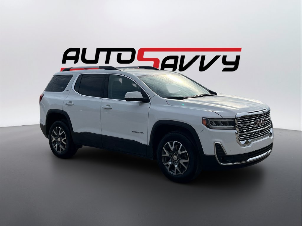 Used 2023 GMC Acadia SLT w/ LPO, Floor Liner Package FWD image 3