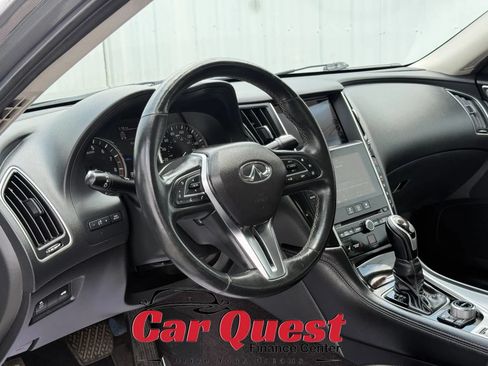 Used 2021 INFINITI Q50 Luxe RWD image 10