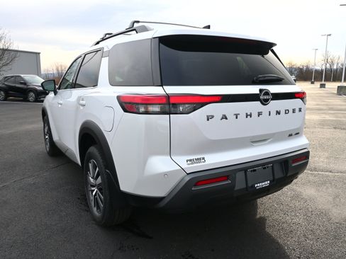 New 2026 Nissan Pathfinder SL image 8