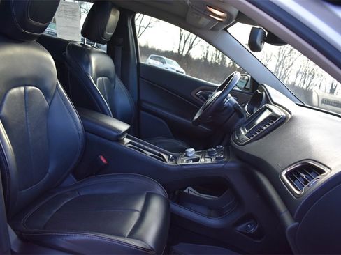 Used 2015 Chrysler 200 C w/ Navigation & Sound Group I image 15