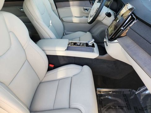 New 2026 Volvo XC90 T8 Ultra w/ Protection Package Premier image 4