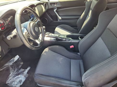 Used 2020 Toyota 86 RWD image 22
