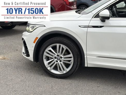 Used 2022 Volkswagen Tiguan SEL R-Line image 11