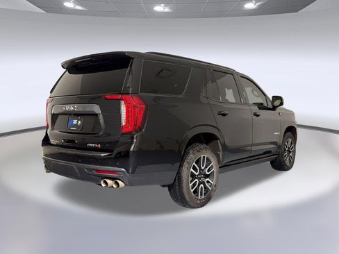 Used 2024 GMC Yukon AT4 w/ AT4 Premium Package AWD/4WD image 9