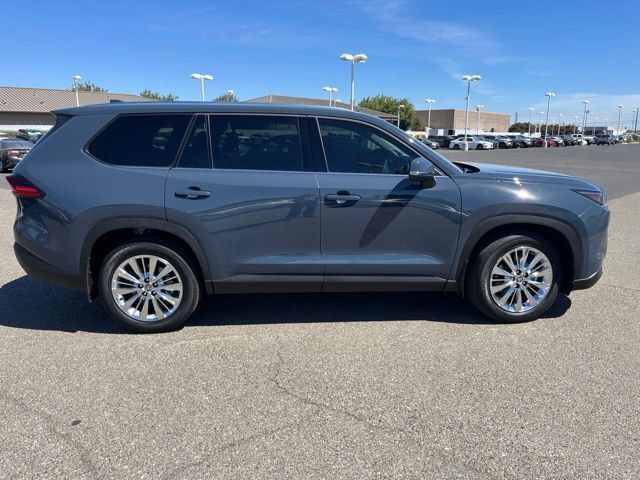 Used 2026 Toyota Grand Highlander AWD image 3