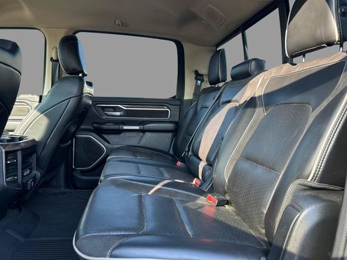 Used 2019 RAM 1500 Laramie AWD/4WD image 34