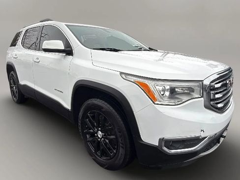 Used 2019 GMC Acadia SLT w/ LPO, Floor Liner Package image 7